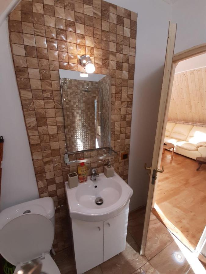 Cabana Din Livada Pucioasa 外观 照片