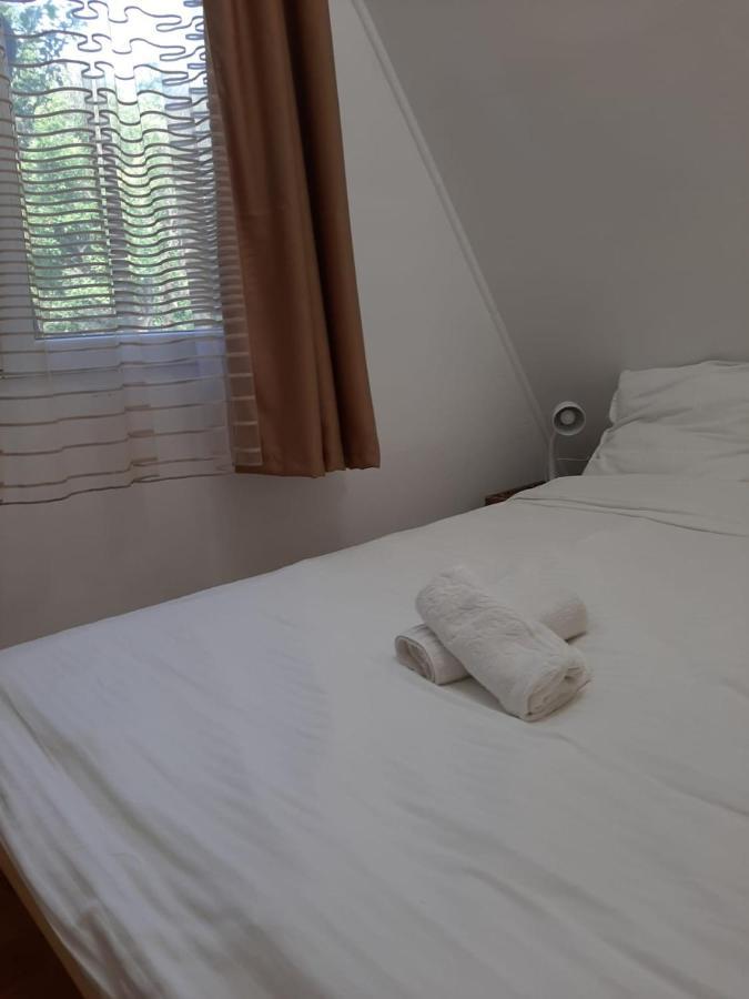 Cabana Din Livada Pucioasa 外观 照片